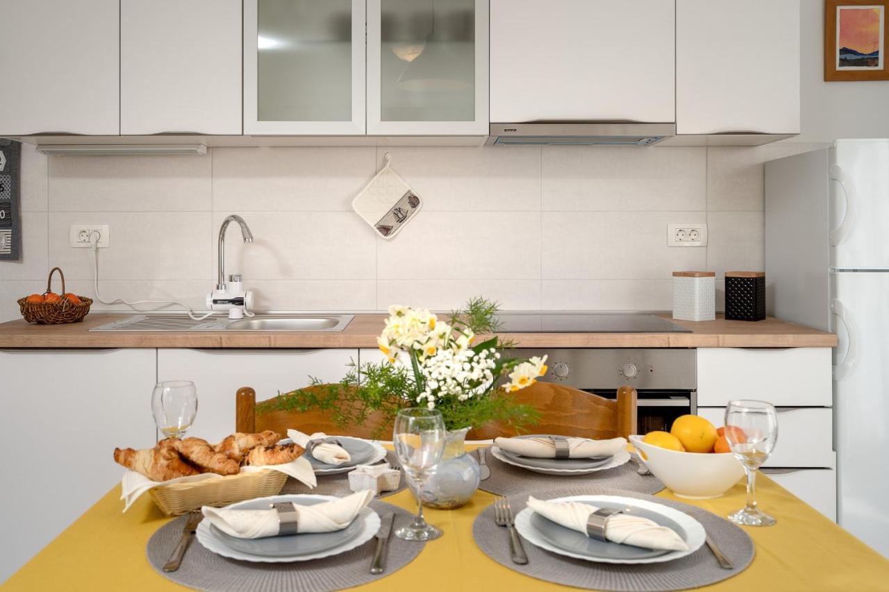 Apartments Margita Хвар Екстер'єр фото