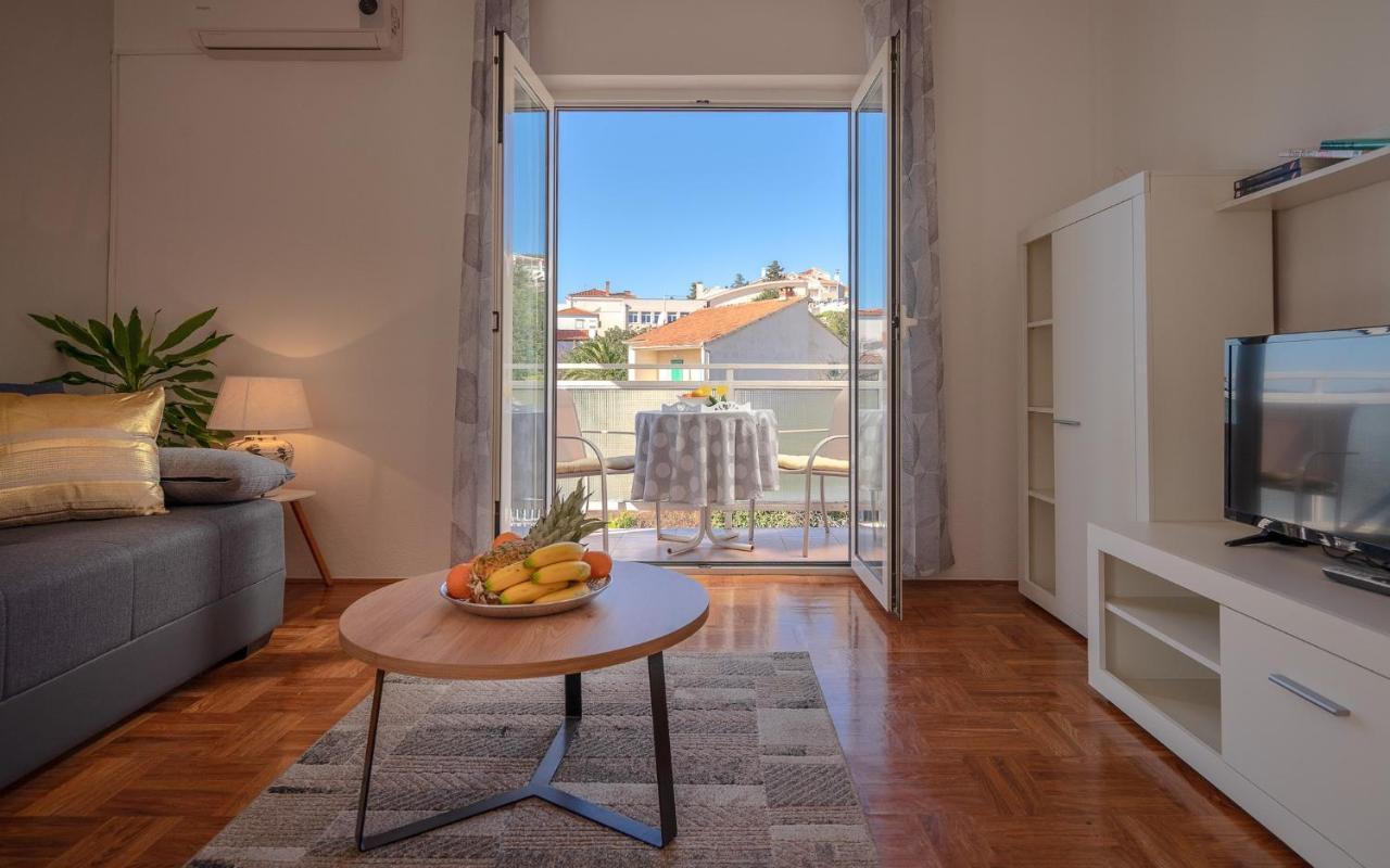 Apartments Margita Хвар Екстер'єр фото
