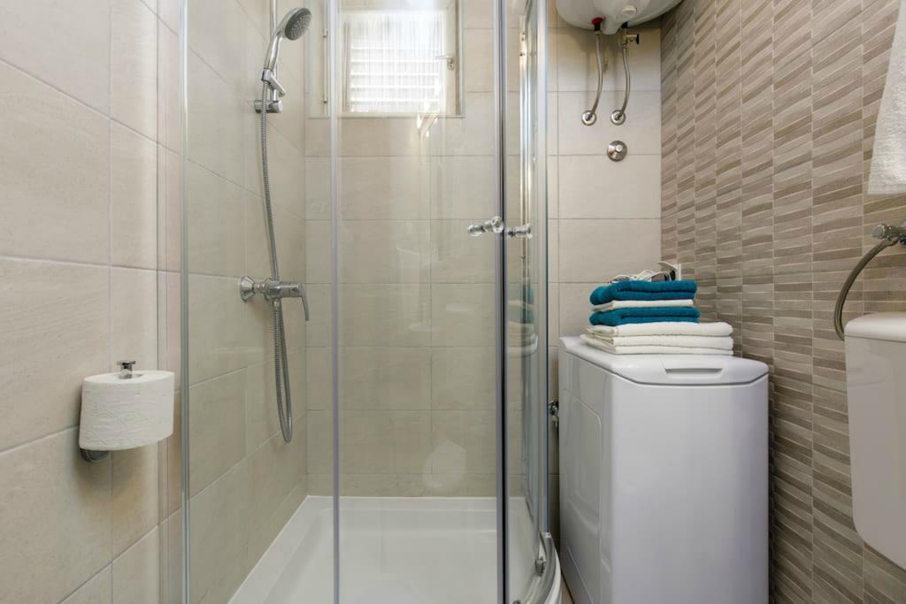 Apartments Margita Хвар Екстер'єр фото